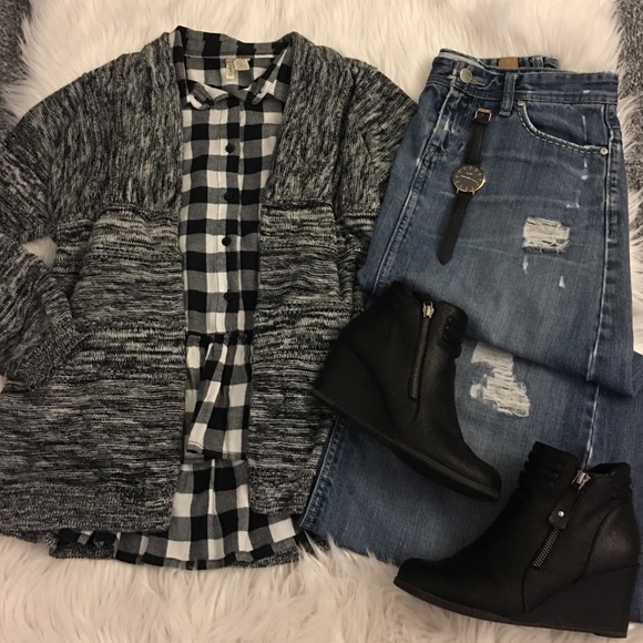 bp Sweaters - BP Gray Shrug/cardigan